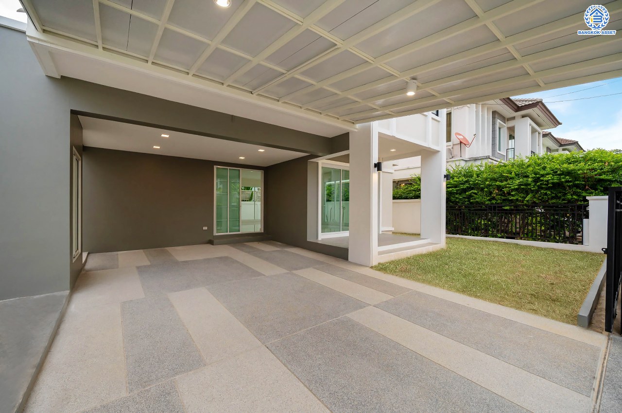 บ้านมือสองตกแต่งใหม่ โครงการ บางกอก บูเลอวาร์ด รามอินทรา แบรนด์ SC Asset เนื้อที่ 58.6 ตร.ว. ฟังก์ชัน 3 ห้องนอน 3 ห้องน้ำ ที่จอดรถ 2 คัน บนทำเลแห่งการเดินทาง เชื่อมต่อถนนรามอินทรา, ถนนรัชดา-รามอินทรา ใกล้จุดขึ้น "ทางด่วนรามอินทรา"  รถไฟฟ้าสายสีชมพู "สถานีวงแหวนรามอินทรา" และ ใกล้ห้างแฟชั่น ไอส์แลนด์